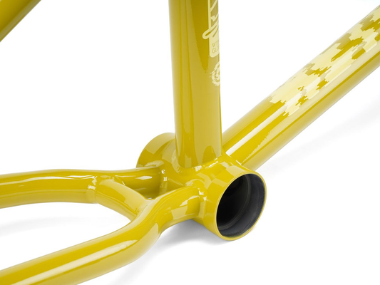 Wethepeople Global Frame – Mustard / Wh: 20" - Tt: 20.8"