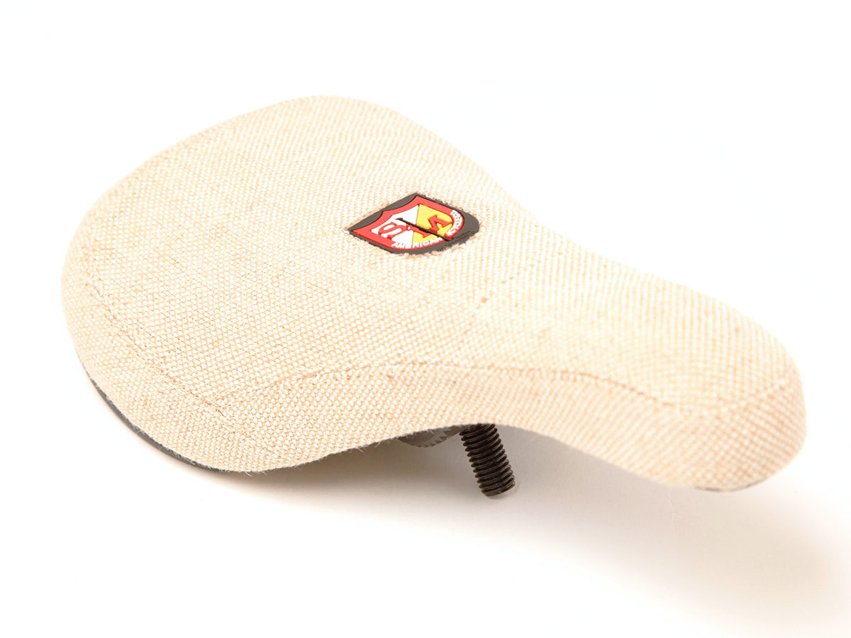 S & M Slim Pivotal Seat