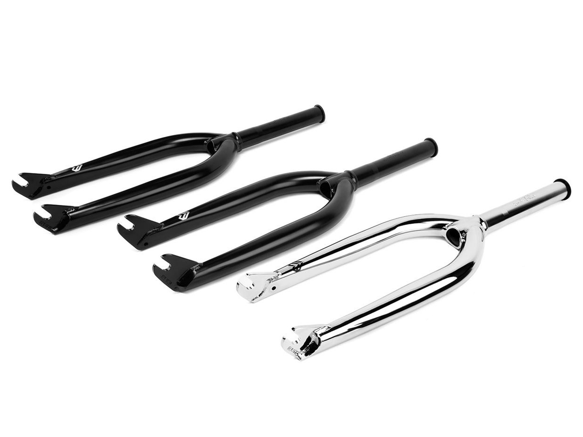 Éclat Storm Fork – Black / 20" - S/T: 1 1/8 X 170 mm O/Set: 25 mm Ax:3/8