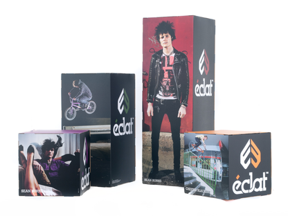 Éclat Cardboard Promo Cubes Display Setup