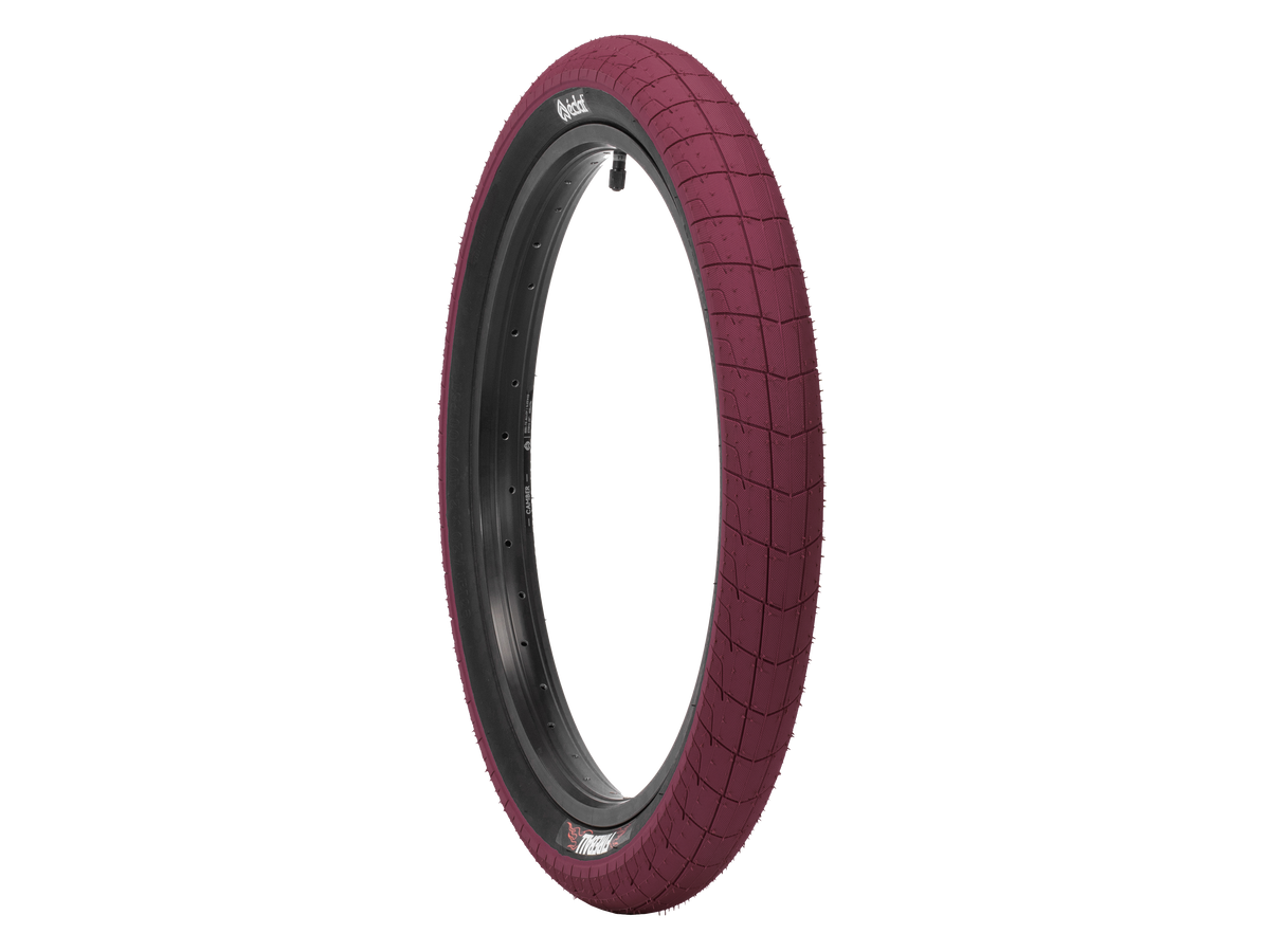 Éclat Fireball Tyre