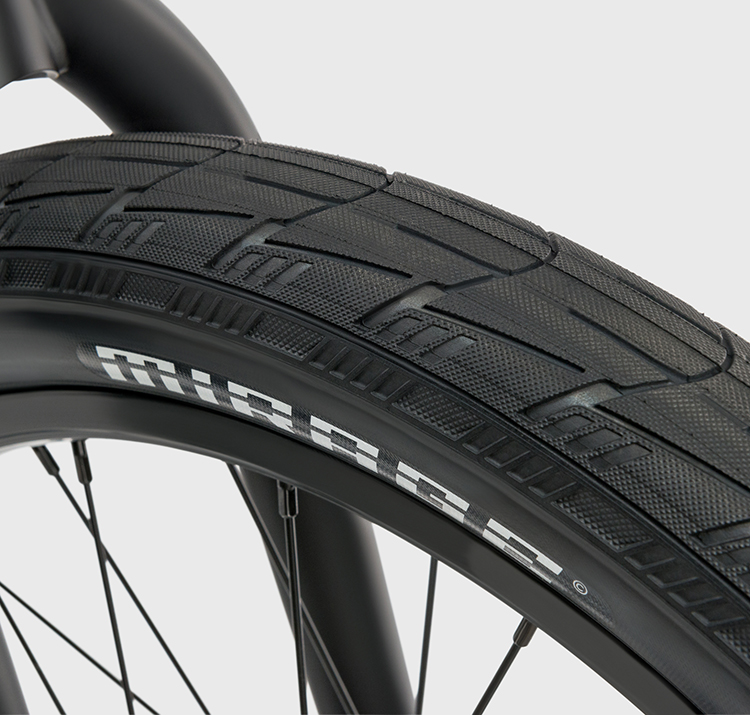 Éclat Mirage Lightweight Tyre