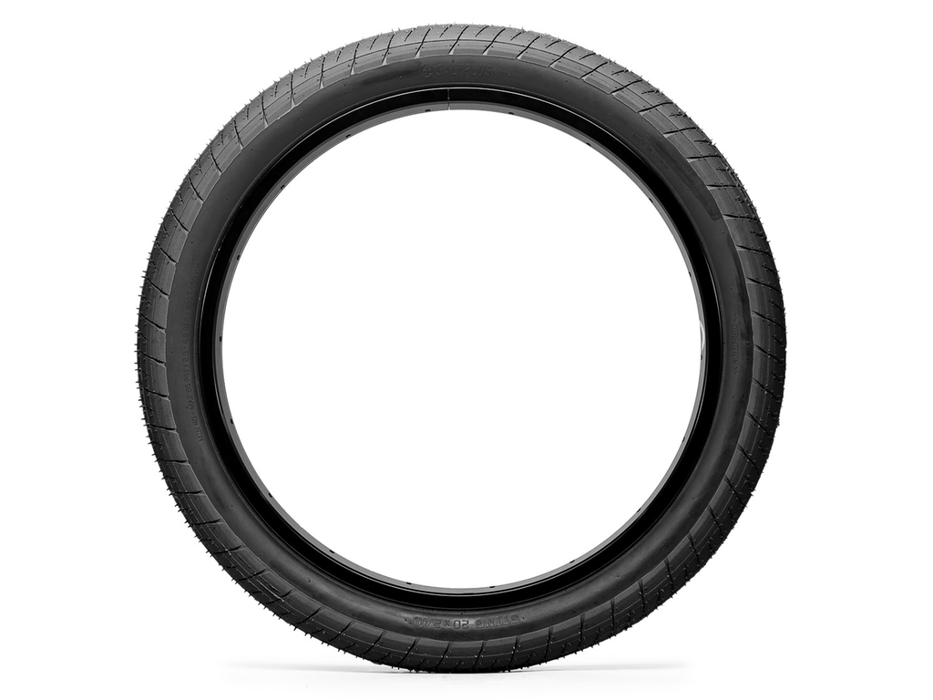 SaltPlus Sting Tyre – Black/Forest Camo Wall / 20 X 2.40"