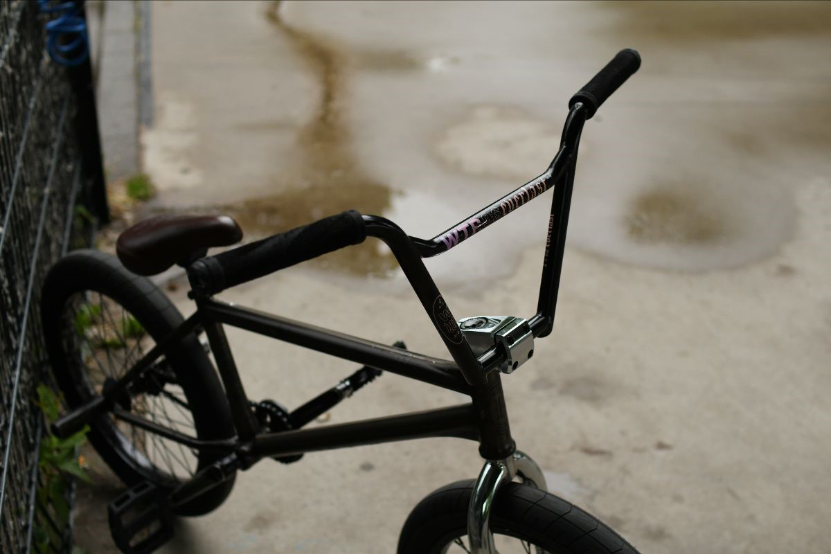Wethepeople Everlast Handlebar – R:9.35" - W:29.6" - B:11.0 - U:3.0